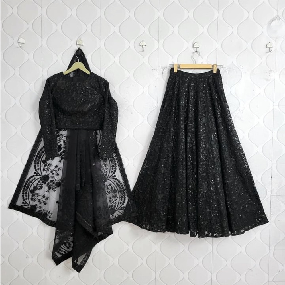 Glamorous Black lace Lehnga